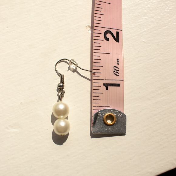 Vintage Pearl Beaded Dangle Earrings - Picture 4 of 4